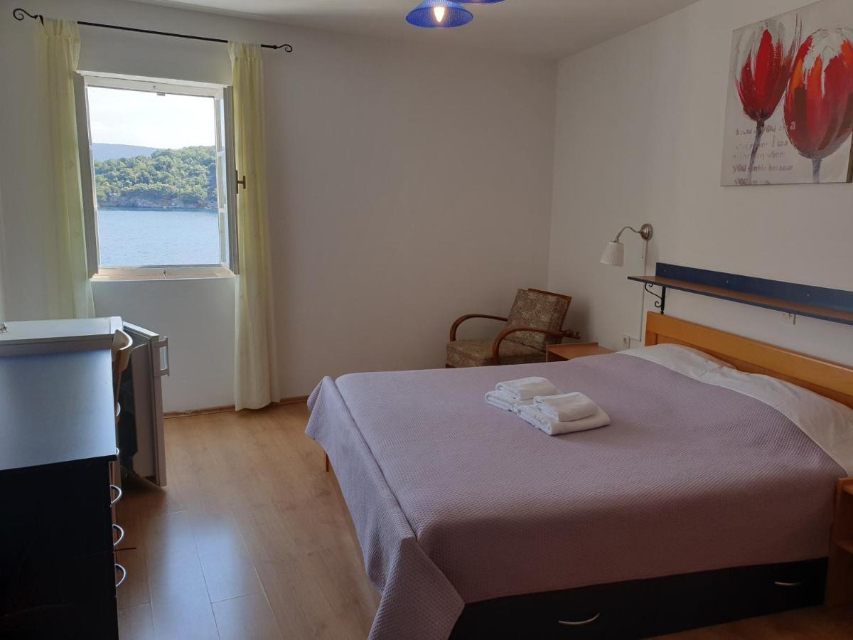 Bed and Breakfast Sobe MaMaLu Valun Exterior foto