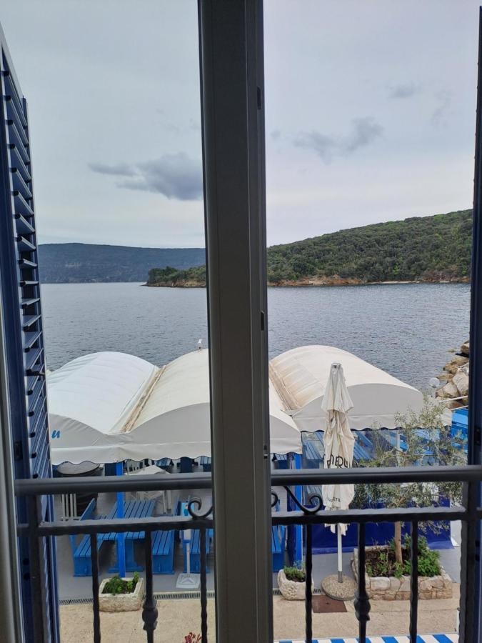 Bed and Breakfast Sobe MaMaLu Valun Exterior foto