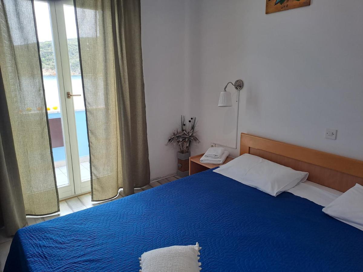 Bed and Breakfast Sobe MaMaLu Valun Exterior foto