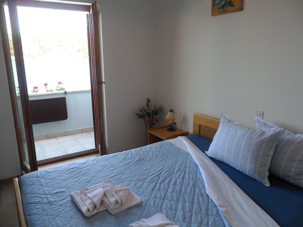 Bed and Breakfast Sobe MaMaLu Valun Zimmer foto